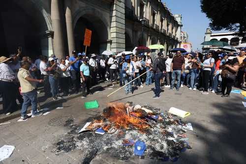 Miles-de-trabajadores-marchan-el-1-de-mayo-en-al-menos-11-estados
