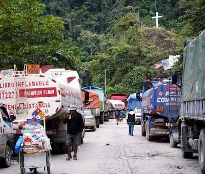 Movilizaciones-y-bloqueos-paralizan-regiones-de-Bolivia-el-gobierno-denuncia-un-proceso-conspirativo