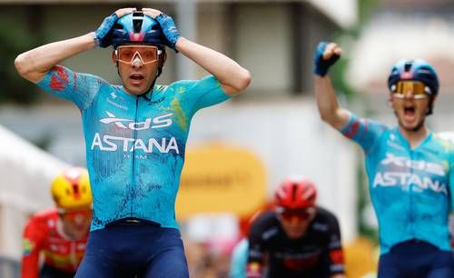 Thomas-Silva-hace-historia-y-gana-la-etapa-2-del-Giro-de-Italia-y-se-viste-de-la-maglia-rosa