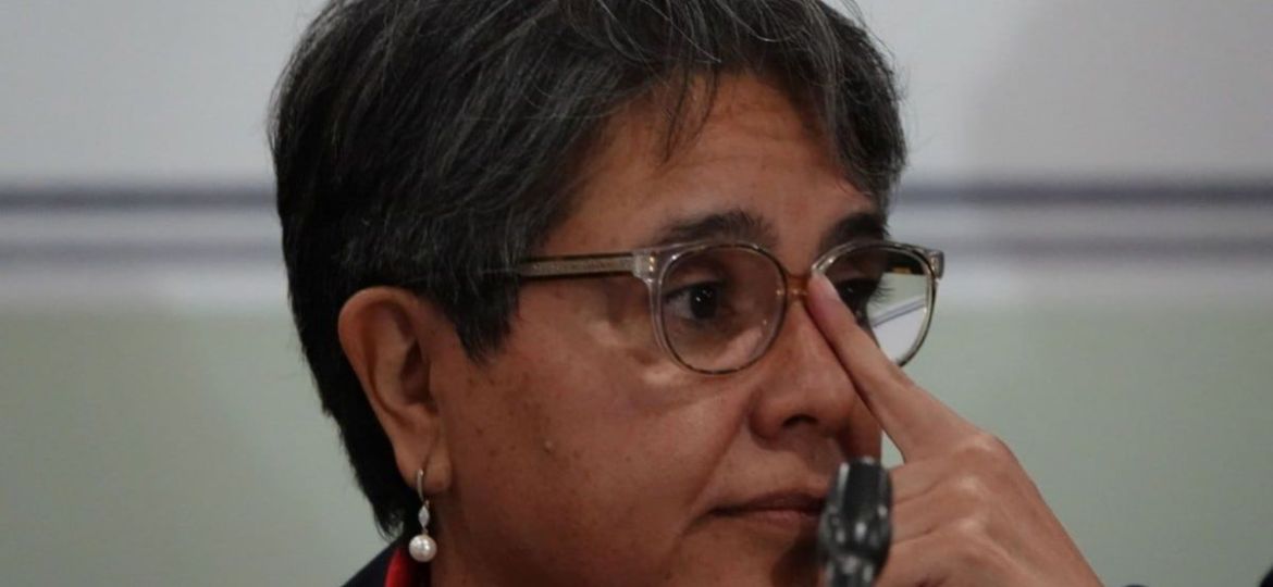 Anticorrupcion-multa-e-inhabilita-a-servidora-por-proporcionar-informacion-falsa-en-contratacion-publica