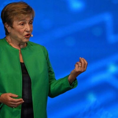 FMI-pide-frenar-la-deuda-y-regular-la-inteligencia-artificial-para-contener-la-desigualdad