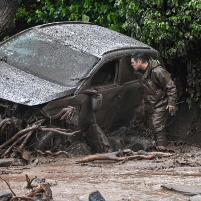 Lluvias-torrenciales-dejan-seis-heridos-e-inundaciones-en-Santiago-de-Chile
