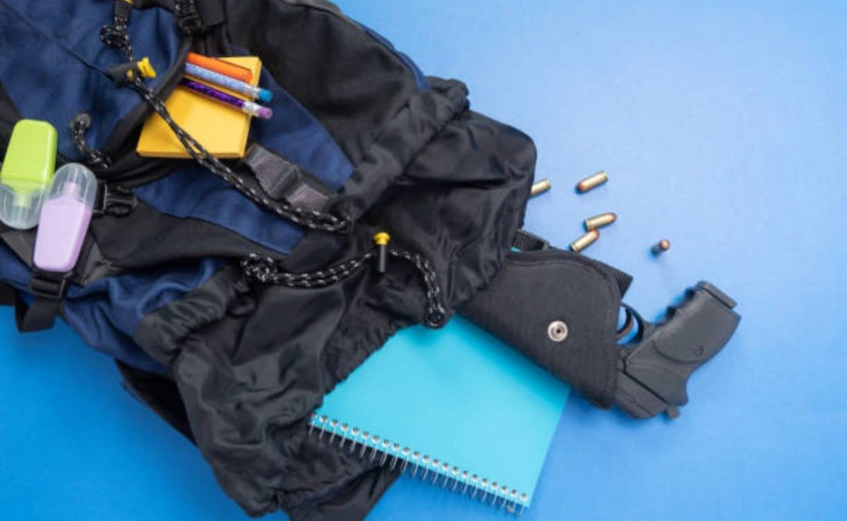 detienen-a-adolescente-tras-herir-a-director-y-profesora-con-una-escopeta-en-francia